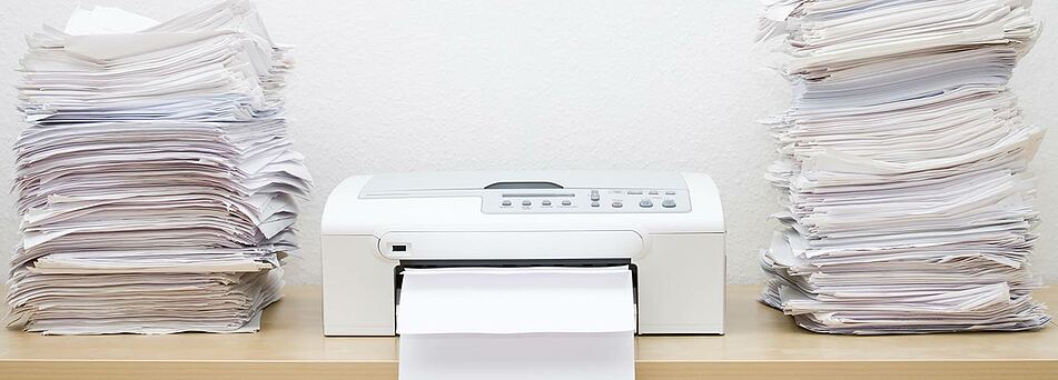 printer-stacked-paper-bg